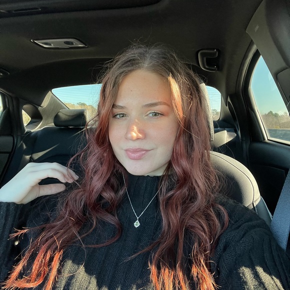 Meet your Posher, Faith - Picture 3 of 6